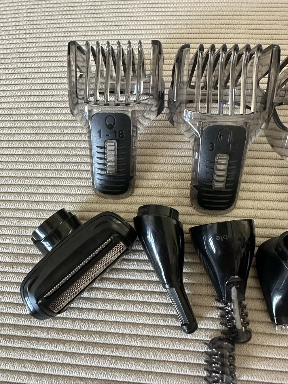 Philips Norelco Multigroom Series 7000 trimmer/clippers